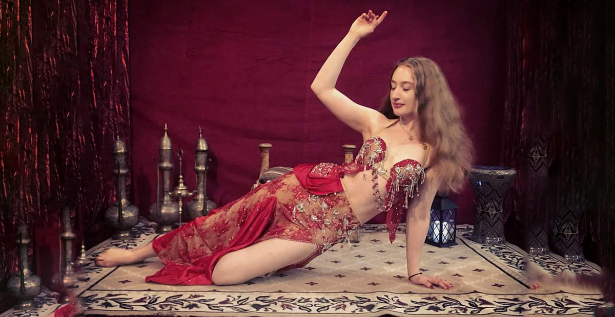 BELLY DANCER