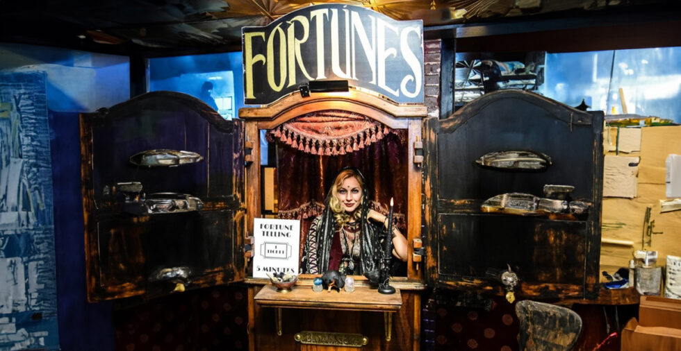 FORTUNE TELLER